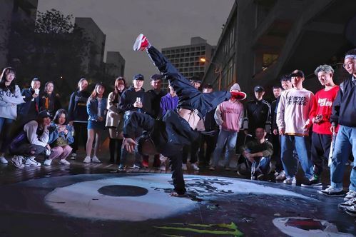 快闪是什么意思 这种突然出现的表演为何这么火