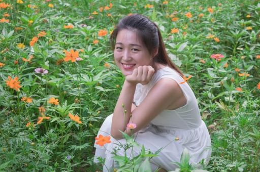 笑靥如花什么意思 原来形容女生笑起来这么美