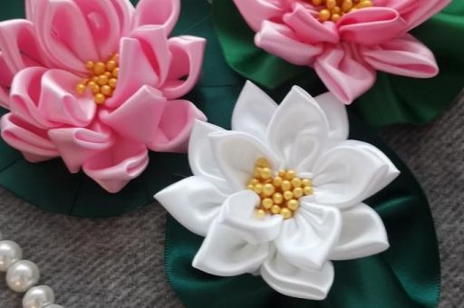 丝网花荷花制作方法 手把手教你做逼真荷花