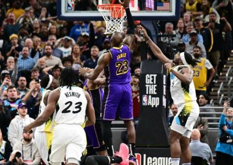 NBA系列赛事精彩回顾 不容错过的经典对决盘点